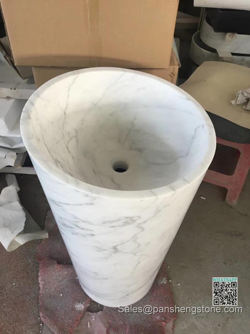 Onyx pedestal sink