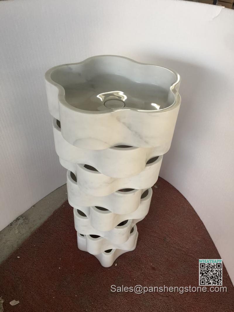 Onyx pedestal sink